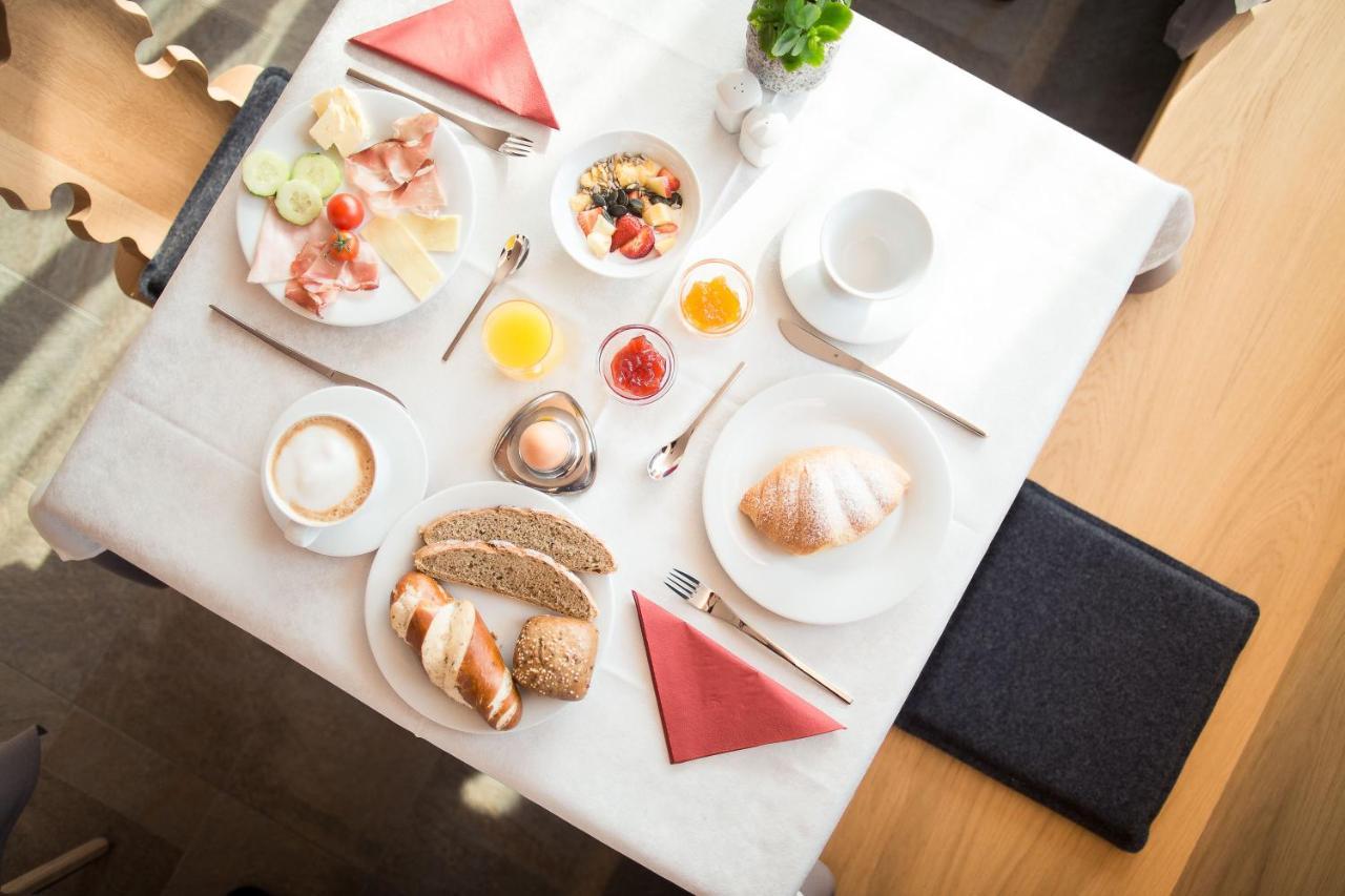 B&B Boutiquehotel Clara Bruneck Buitenkant foto